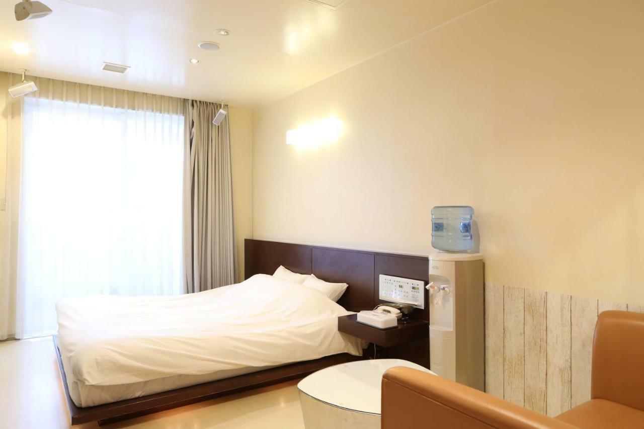 C-Hotel Affetto (Adults Only) Sapporo Phòng bức ảnh