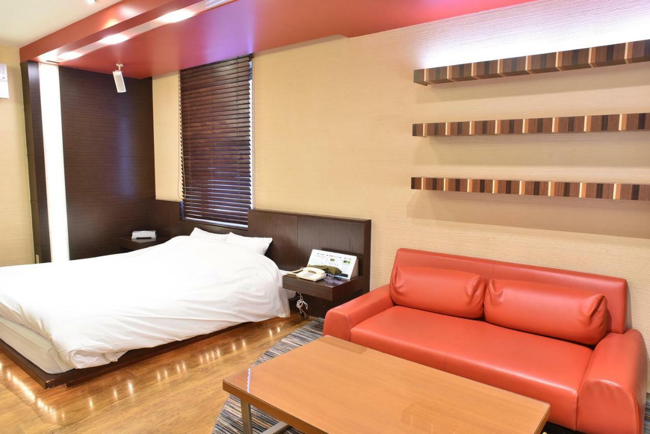 C-Hotel Affetto (Adults Only) Sapporo Ngoại thất bức ảnh